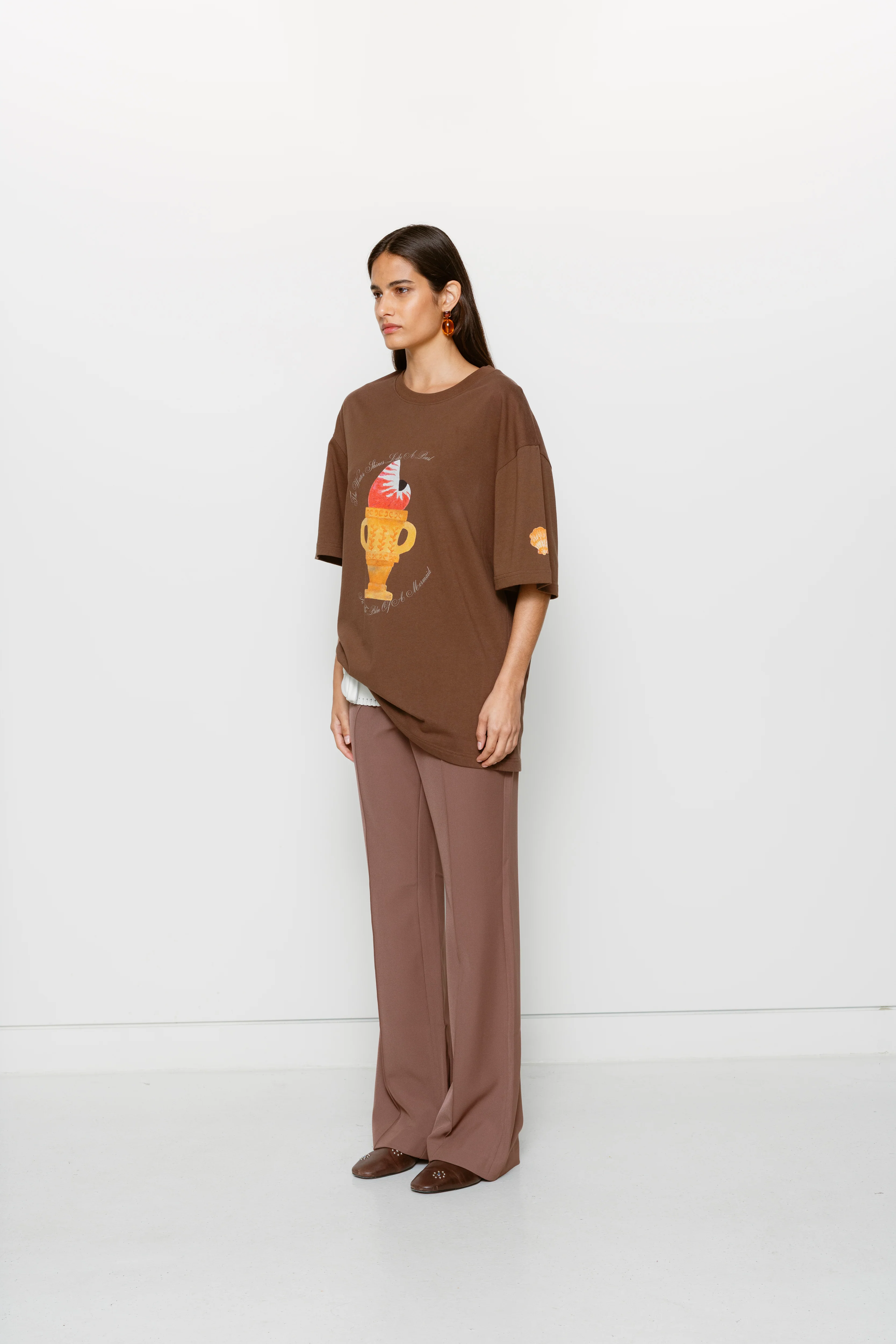 Relaxed Camiseta T-shirt - Chocolate - Image 4
